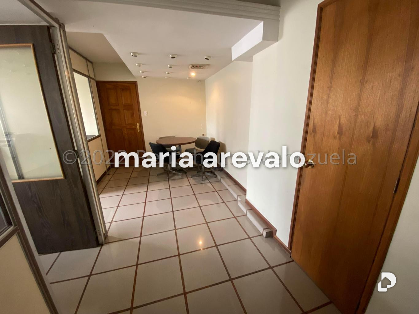 Office in El Marqués, Caracas – 10