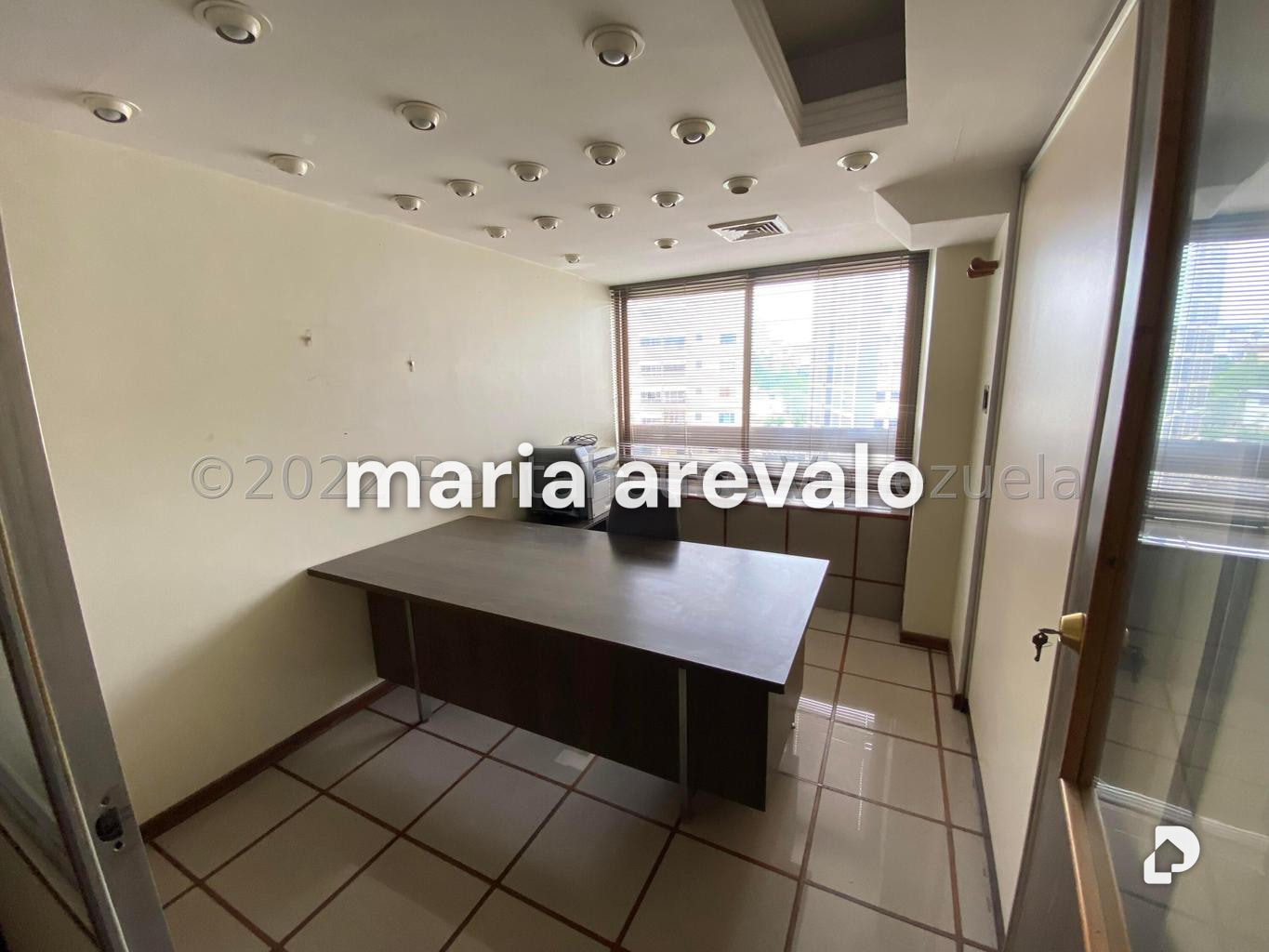 Office in El Marqués, Caracas – 13
