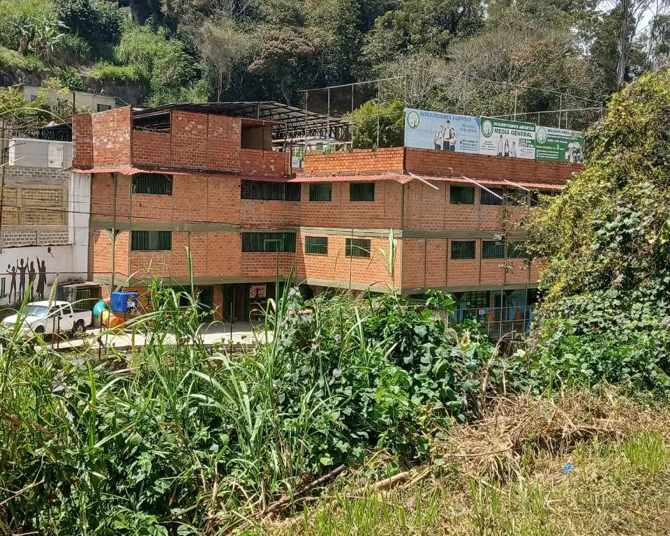 Building in San Antonio de Los Altos, Altos Mirandinos - 1