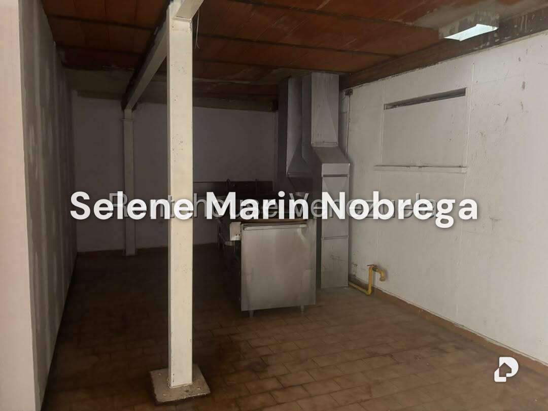 Local comercial en Parroquia La Candelaria, Caracas – 12
