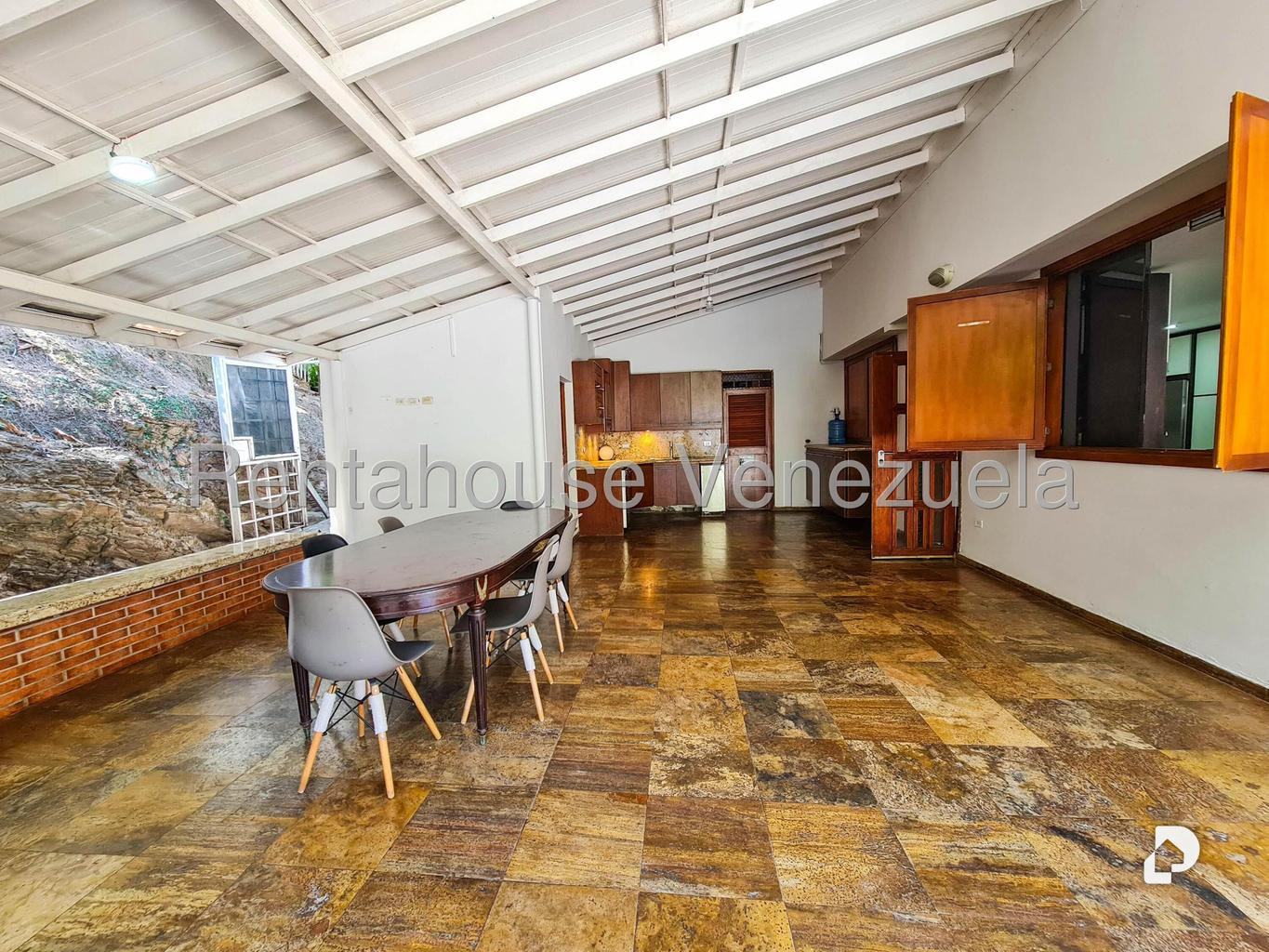 Casa en Cumbres de Curumo, Caracas – 8