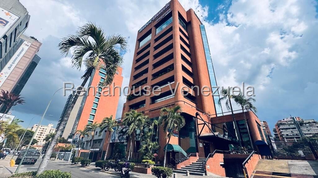 Office in El Rosal, Caracas - 1