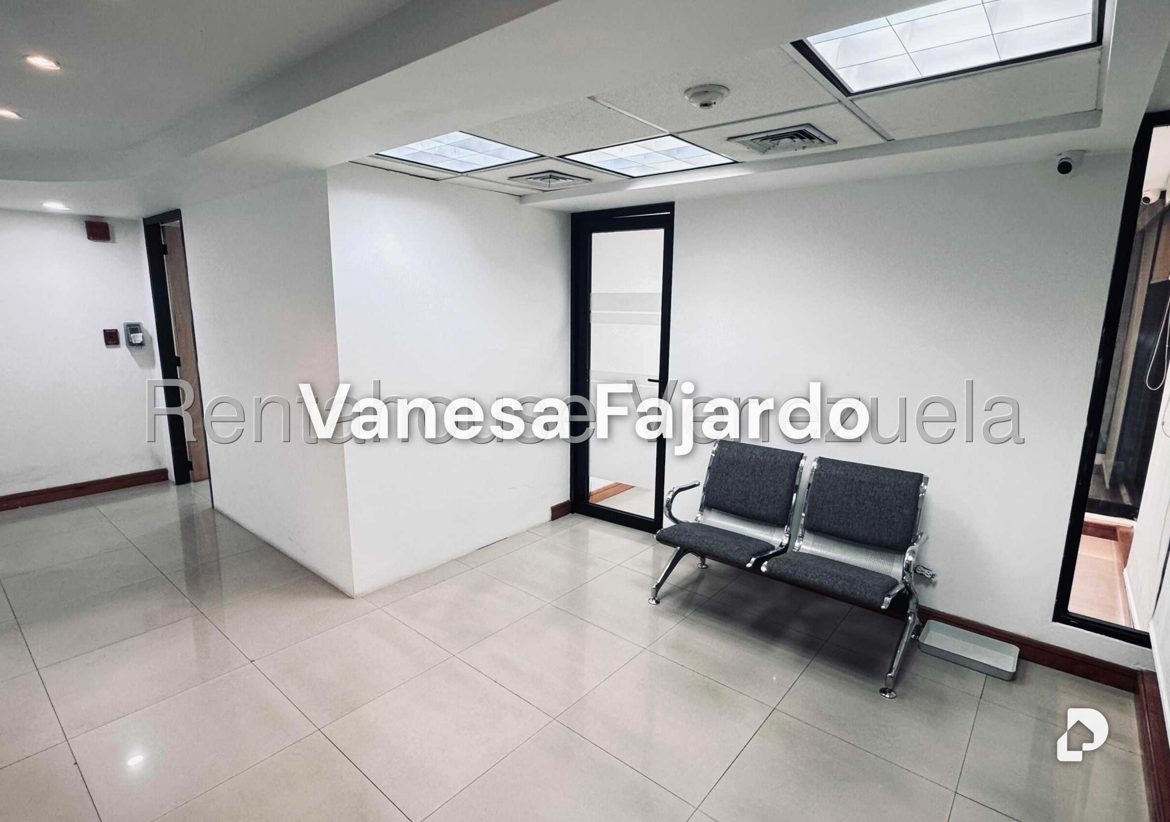 Office in El Rosal, Caracas – 29