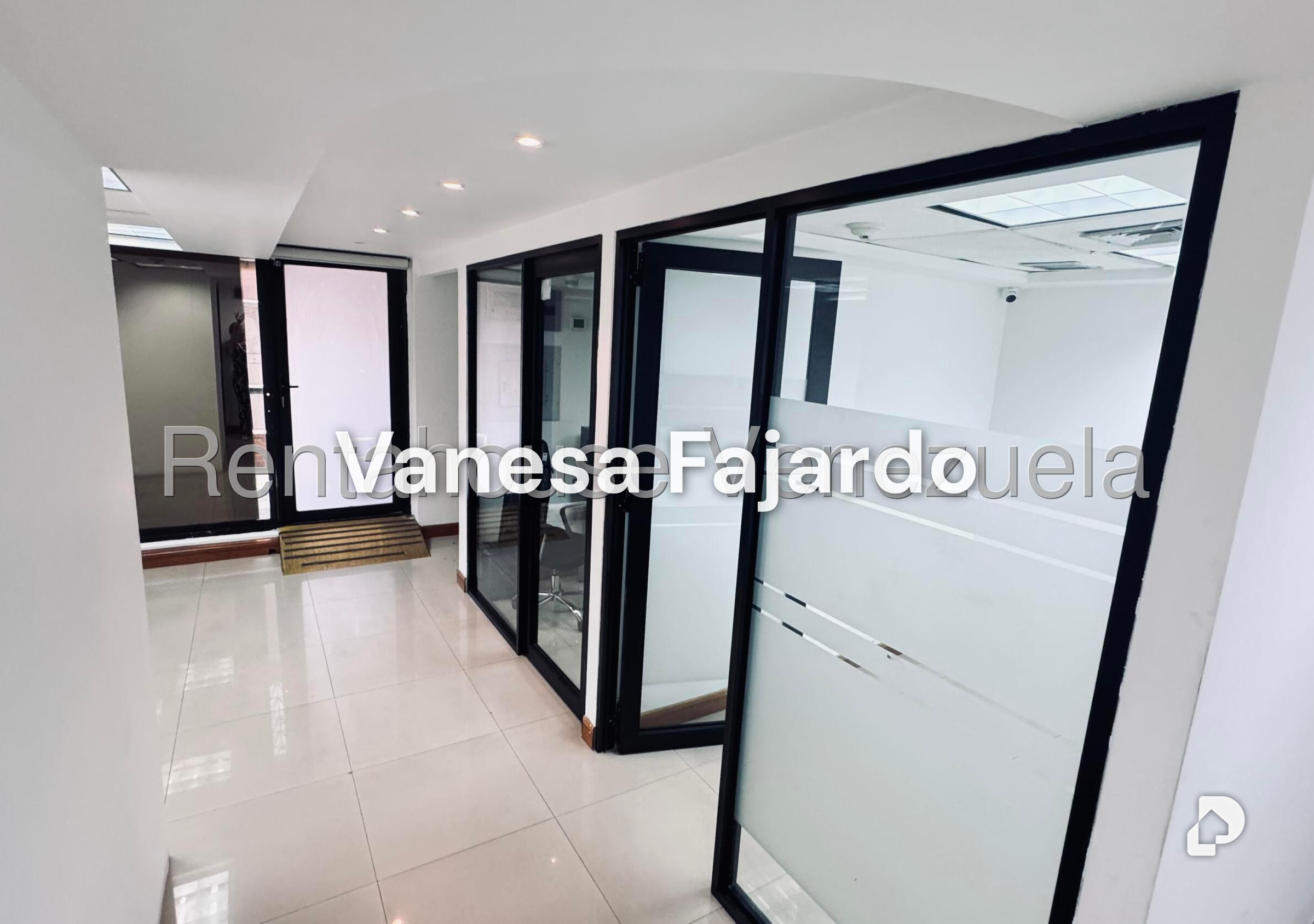 Office in El Rosal, Caracas – 28