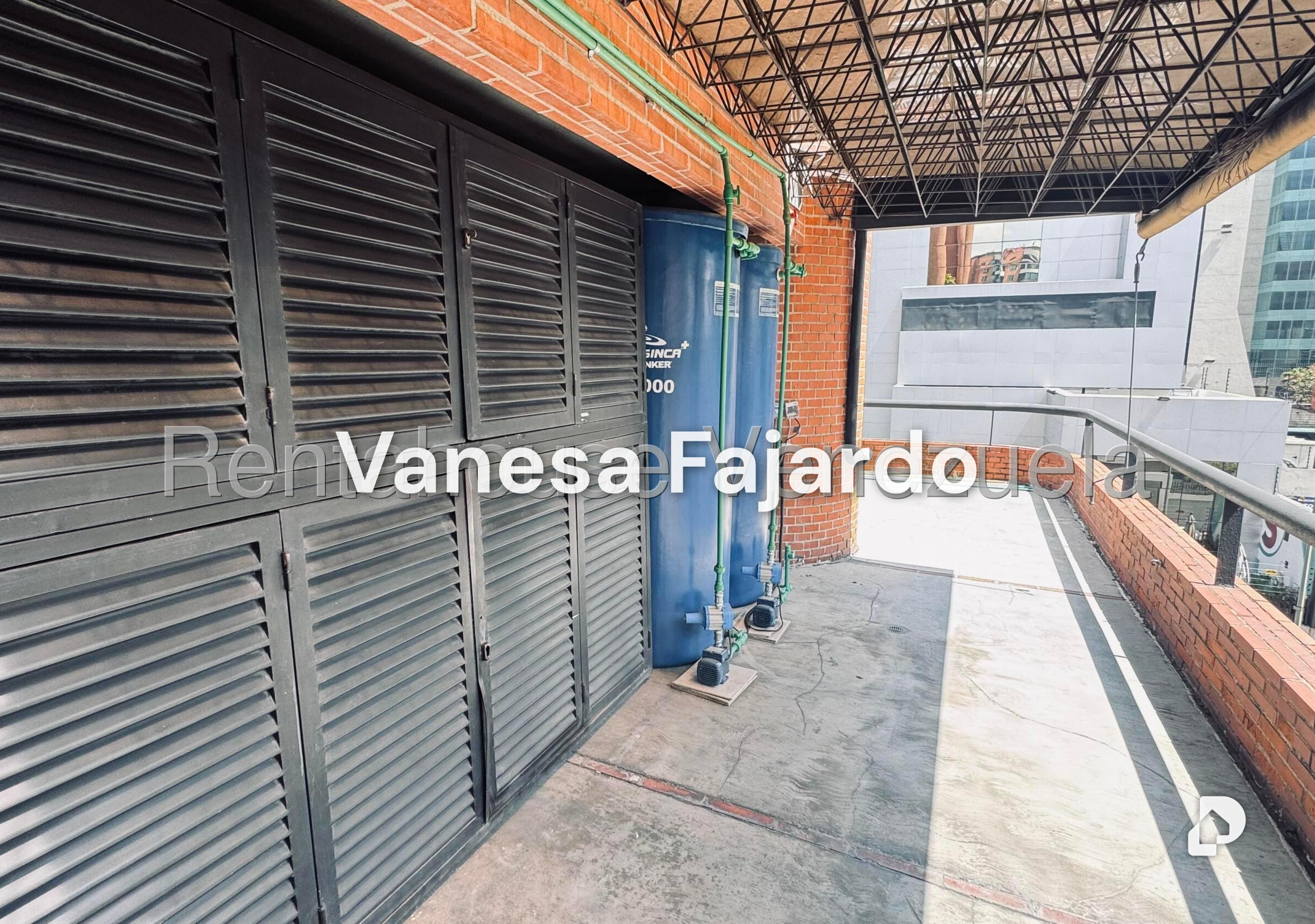 Office in El Rosal, Caracas – 30