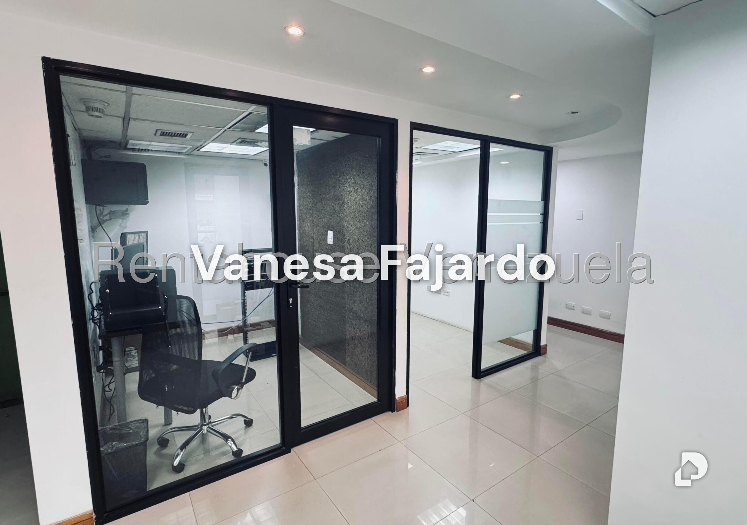 Office in El Rosal, Caracas – 25