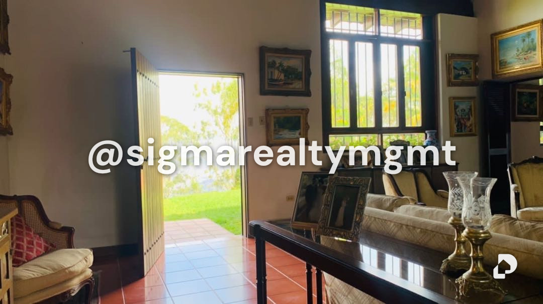 Casa en Alto Hatillo, Caracas – 25