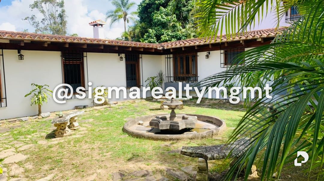 Casa en Alto Hatillo, Caracas – 11