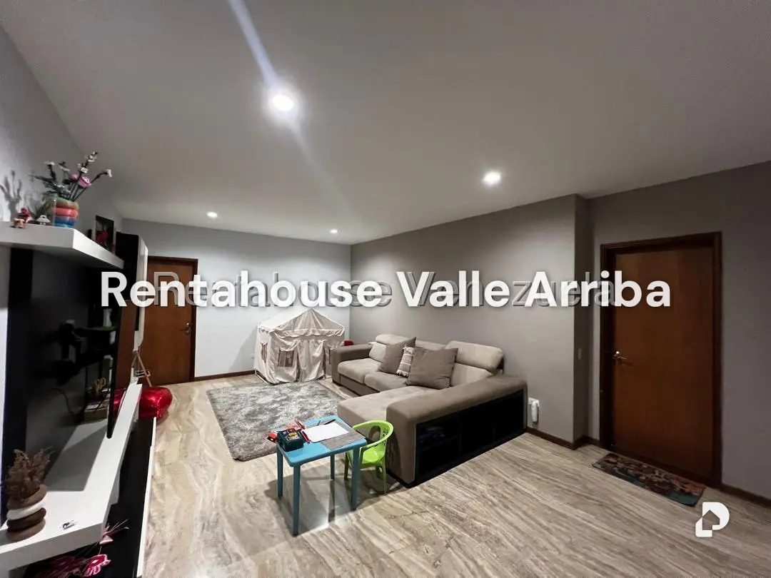 House in Loma Linda, Caracas – 28