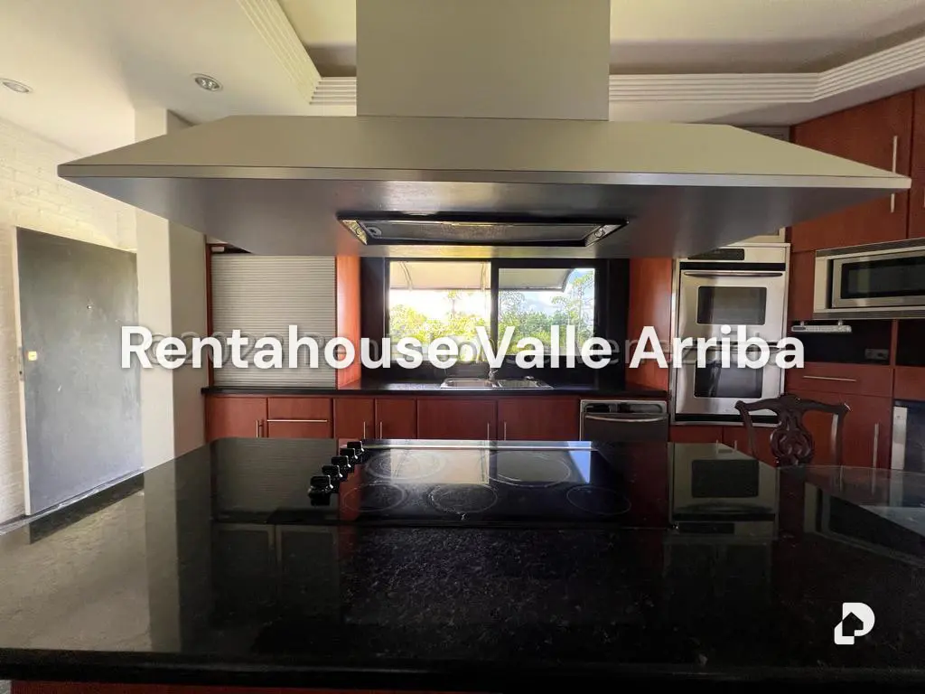 House in Loma Linda, Caracas – 16