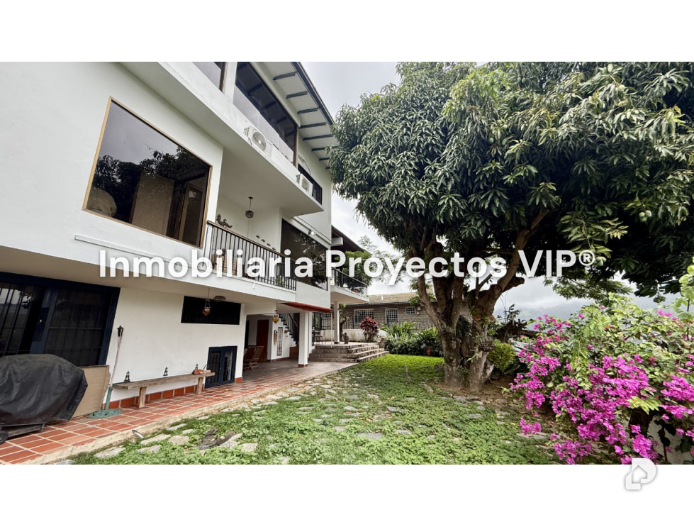 Casa en Lomas De La Trinidad, Caracas – 1