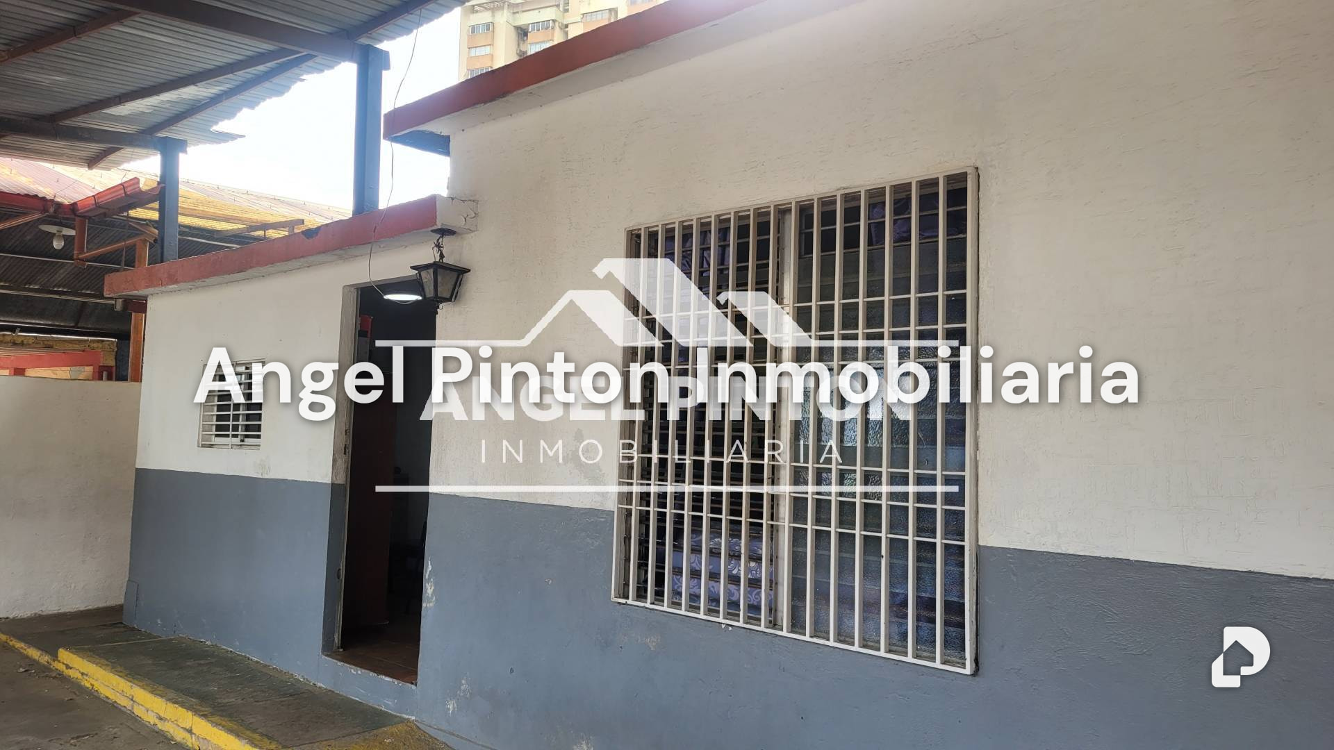 Local comercial en Avenida Cecilio Acosta, Maracaibo – 2