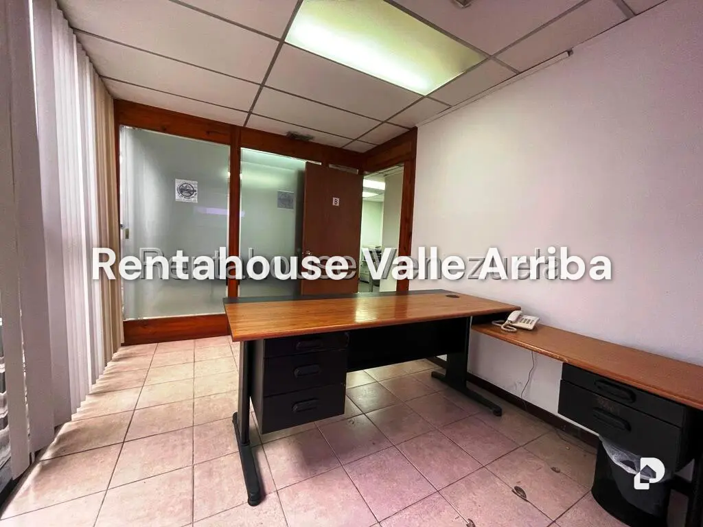 Local comercial en Los Samanes, Caracas – 12