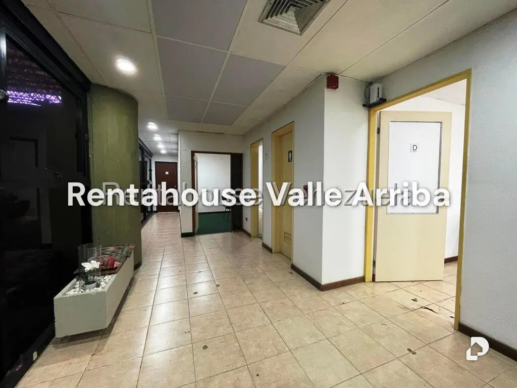 Local comercial en Los Samanes, Caracas – 23