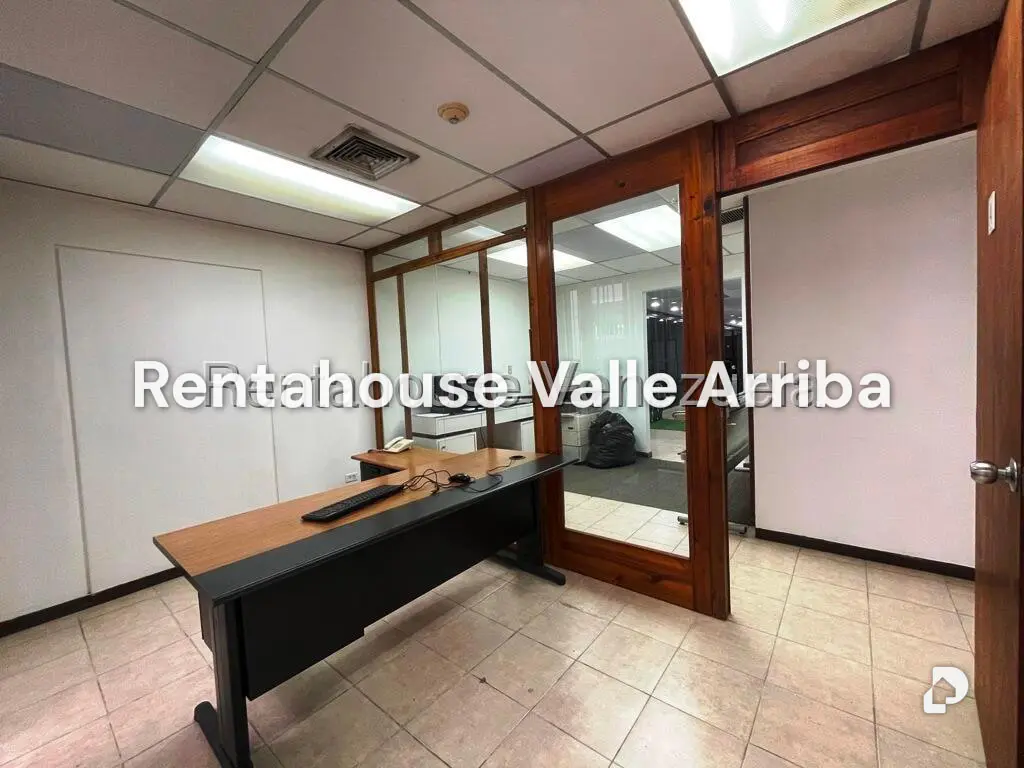 Local comercial en Los Samanes, Caracas – 9