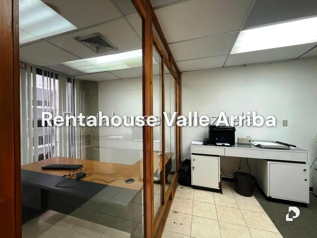 Local comercial en Los Samanes, Caracas – 5