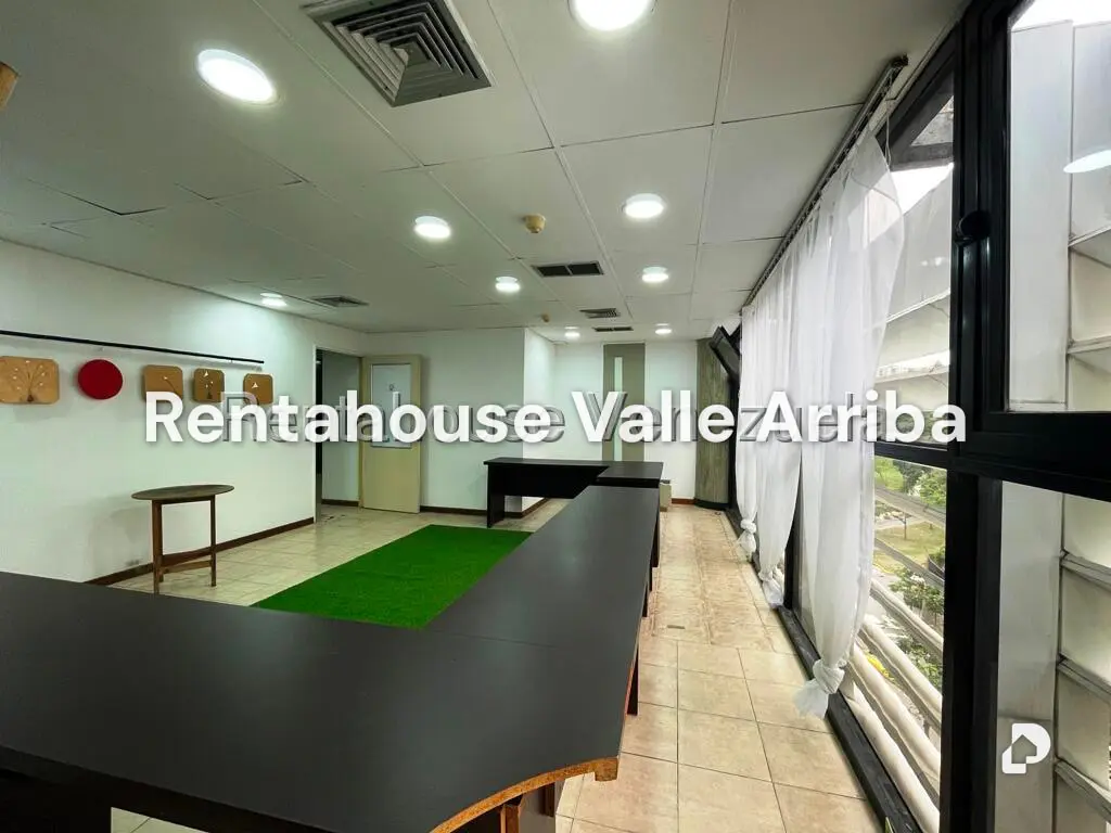 Local comercial en Los Samanes, Caracas – 26