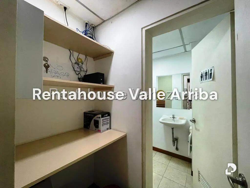 Local comercial en Los Samanes, Caracas – 18