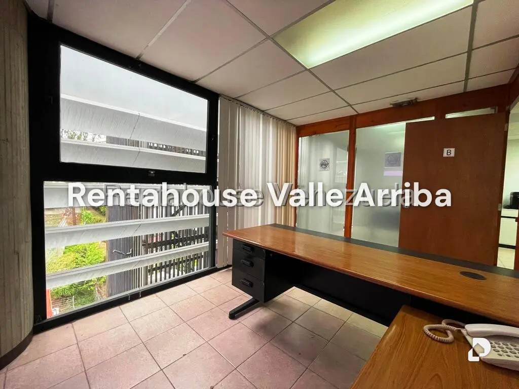 Local comercial en Los Samanes, Caracas – 13