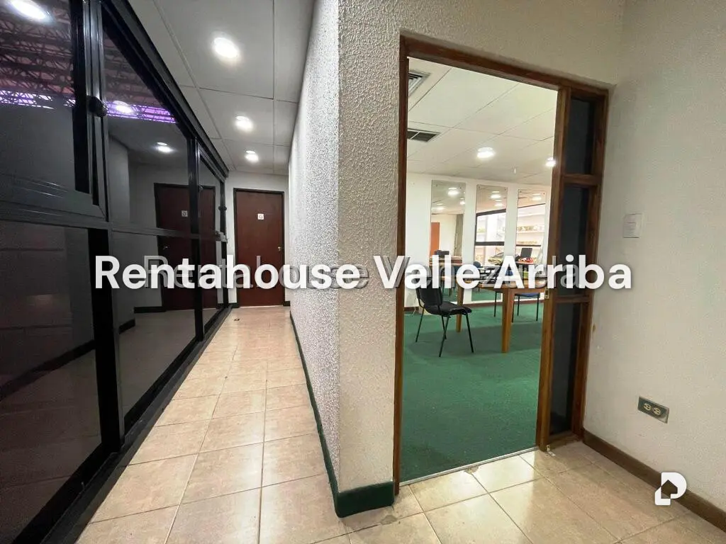 Local comercial en Los Samanes, Caracas – 29
