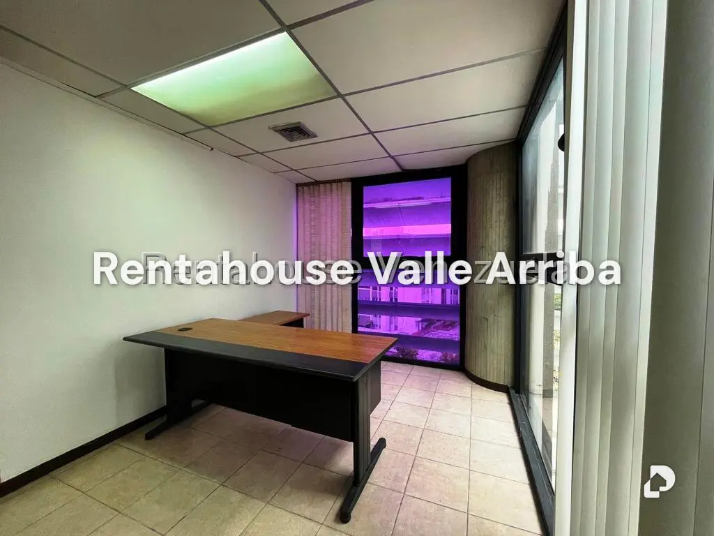 Local comercial en Los Samanes, Caracas – 11