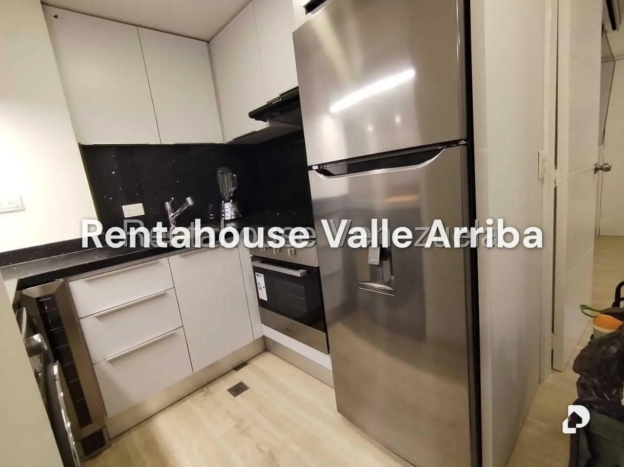 Apartamento en Las Mercedes, Caracas – 8