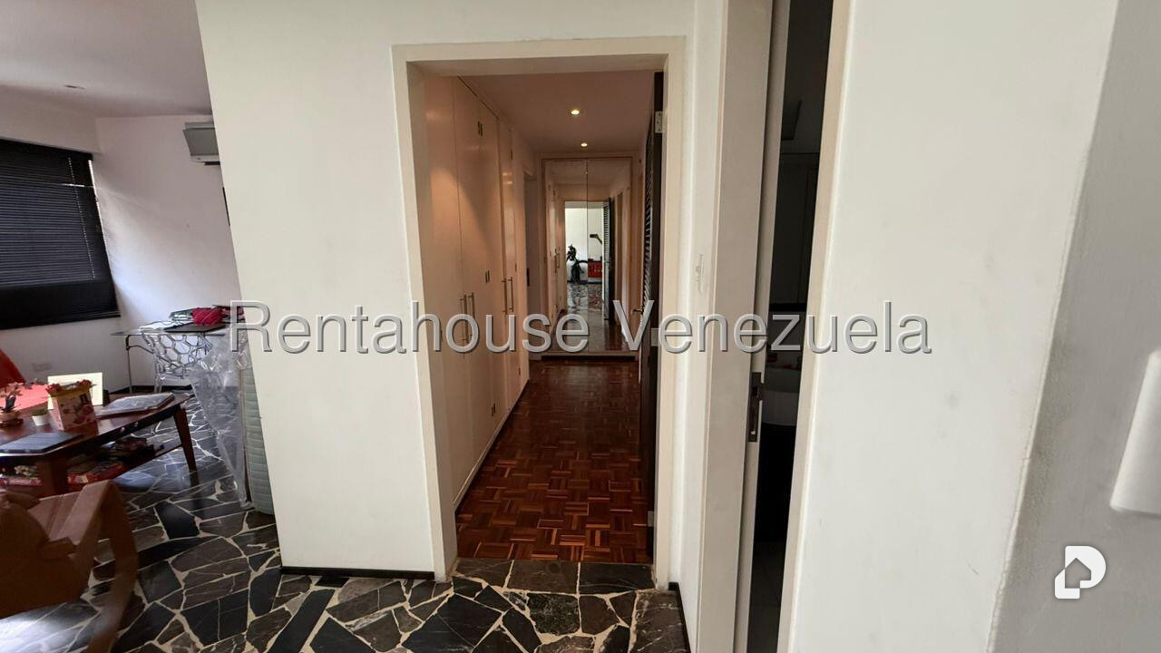 Apartamento en Campo Alegre, Caracas – 14