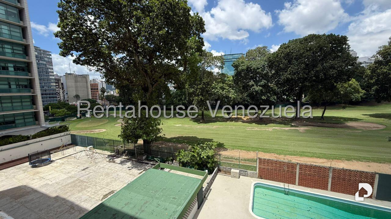 Apartamento en Campo Alegre, Caracas – 22