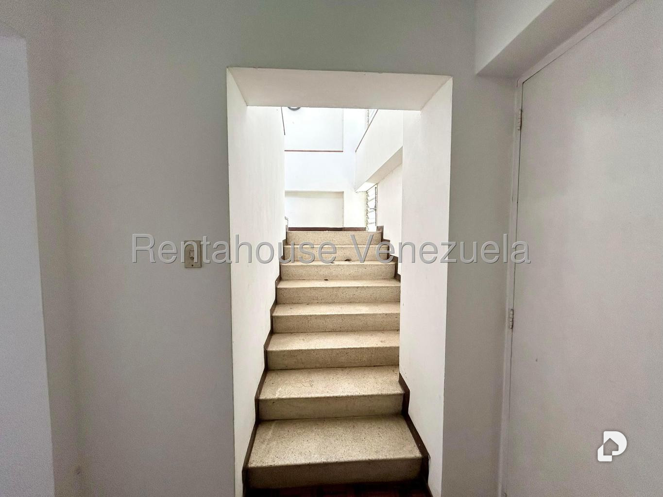 Apartamento en La Urbina, Caracas – 24