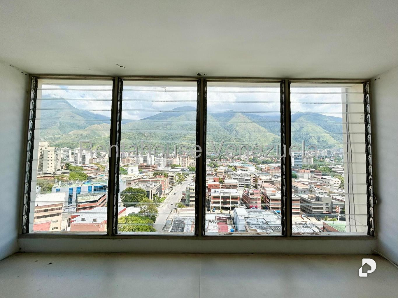 Apartamento en La Urbina, Caracas – 16