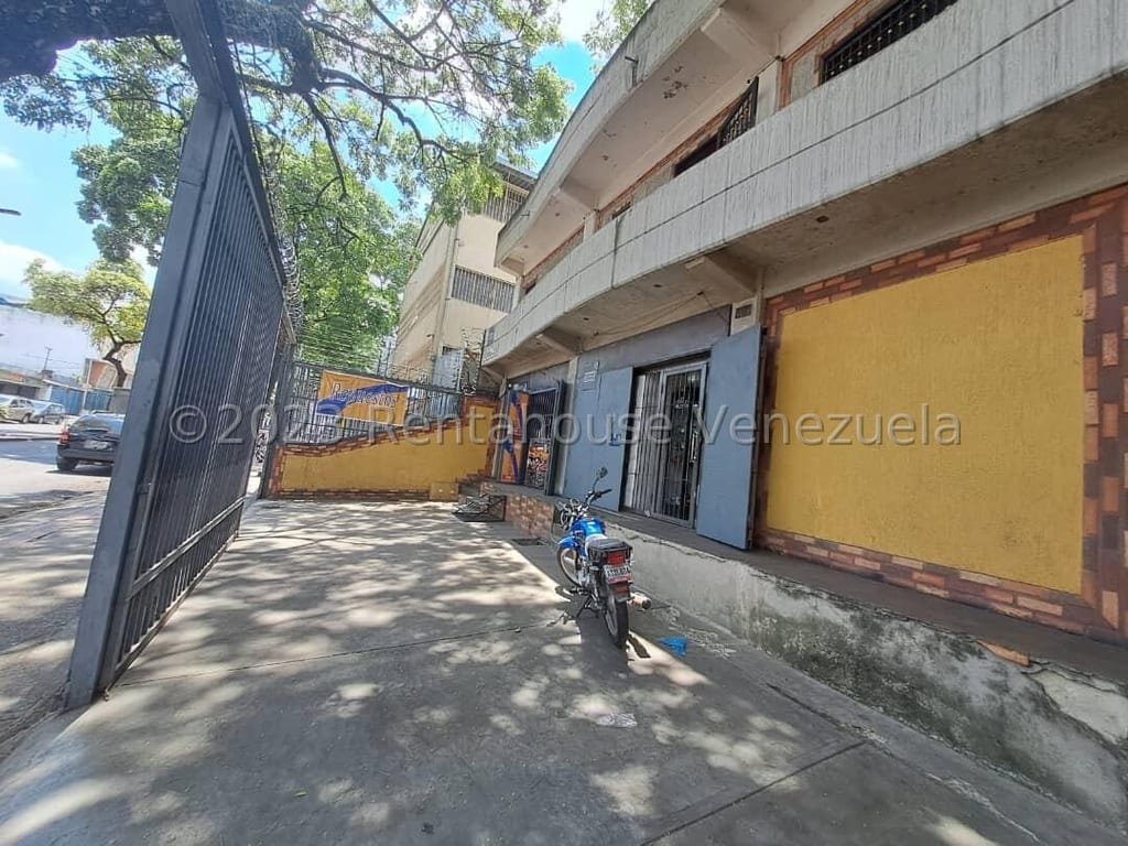 Edificio en Prado de María, Caracas