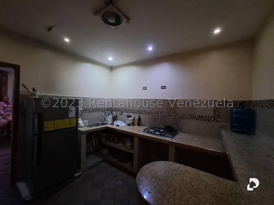Edificio en Prado de María, Caracas – 30