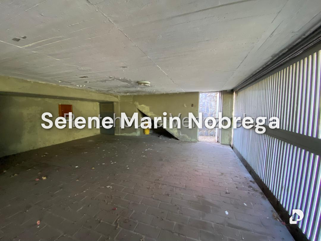 Casa en El Marqués, Caracas – 28