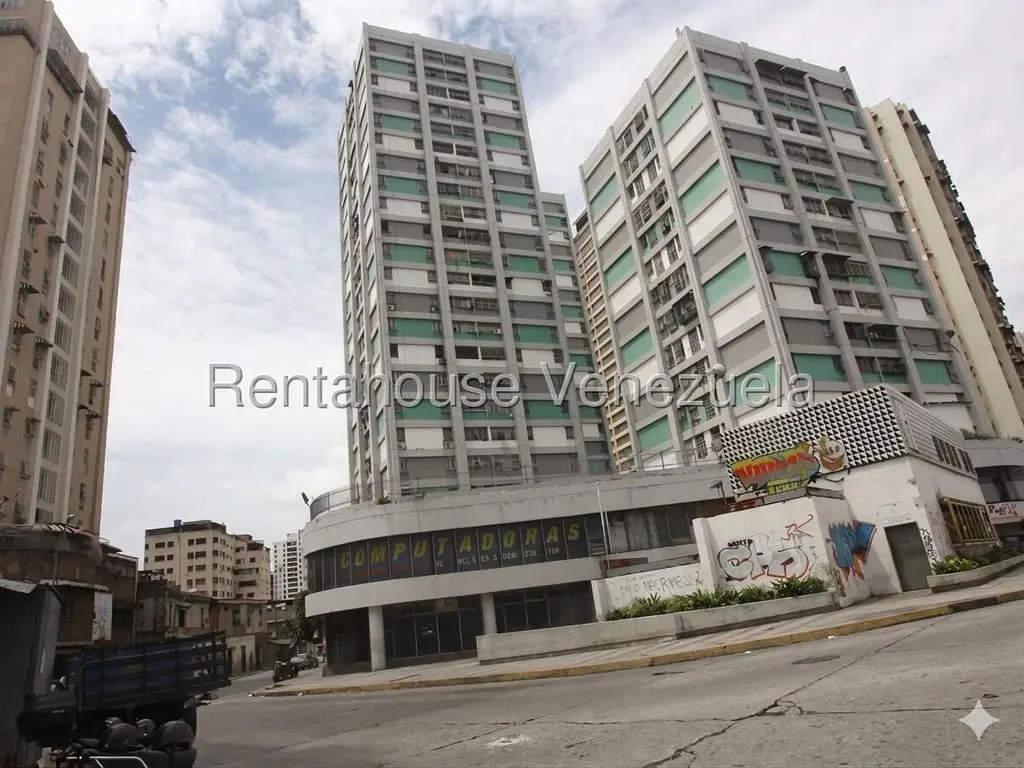 Apartment in San Martín, Caracas - 1