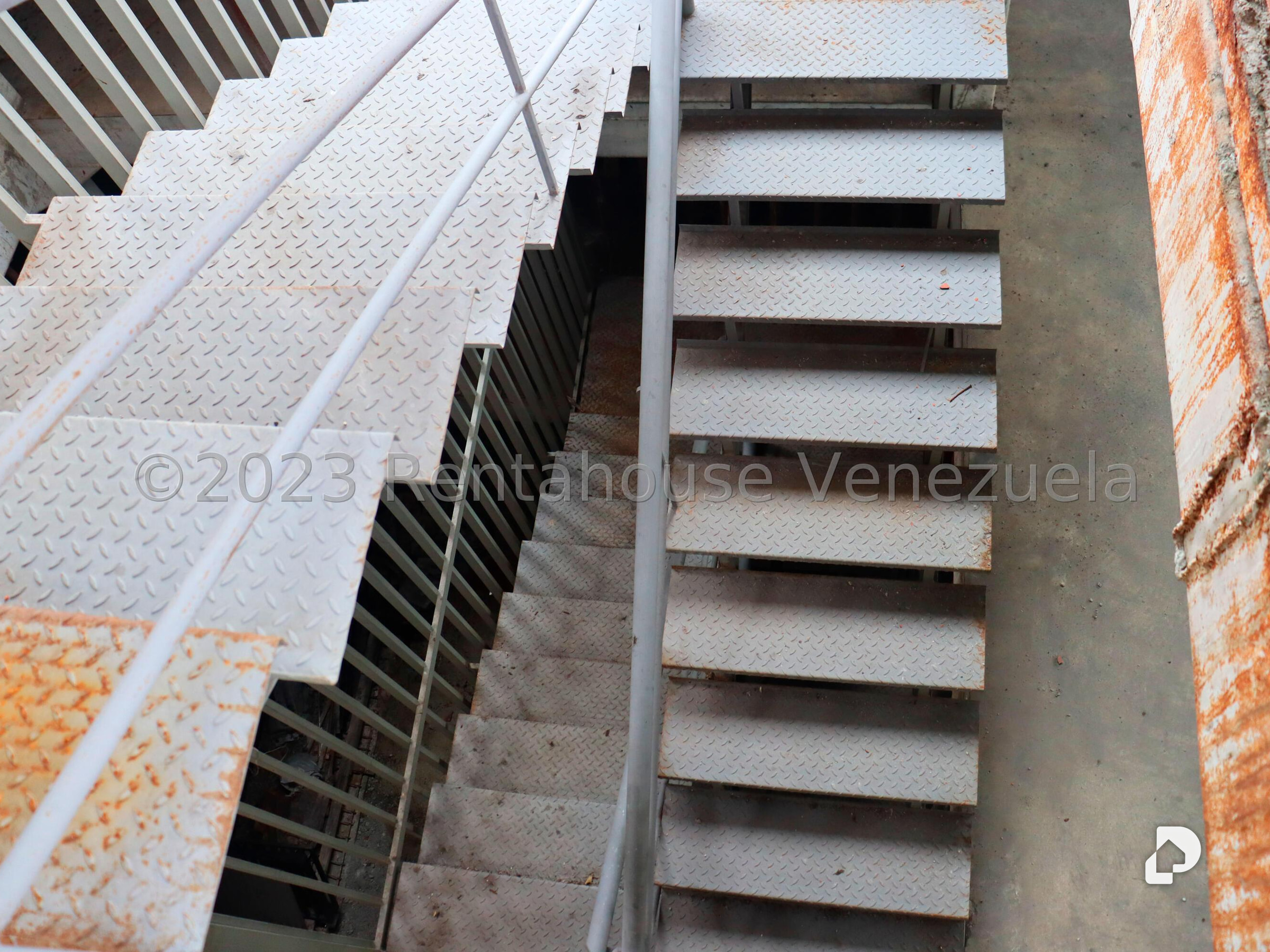 Local comercial en El Paraíso, Caracas