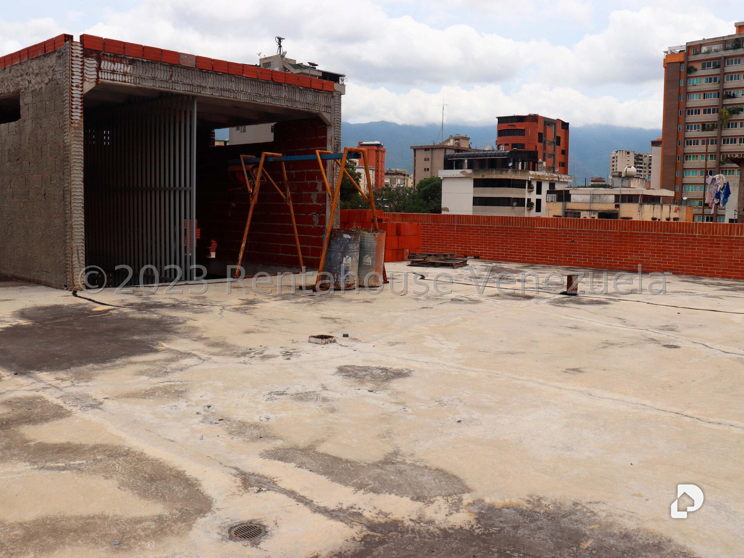Local comercial en El Paraíso, Caracas