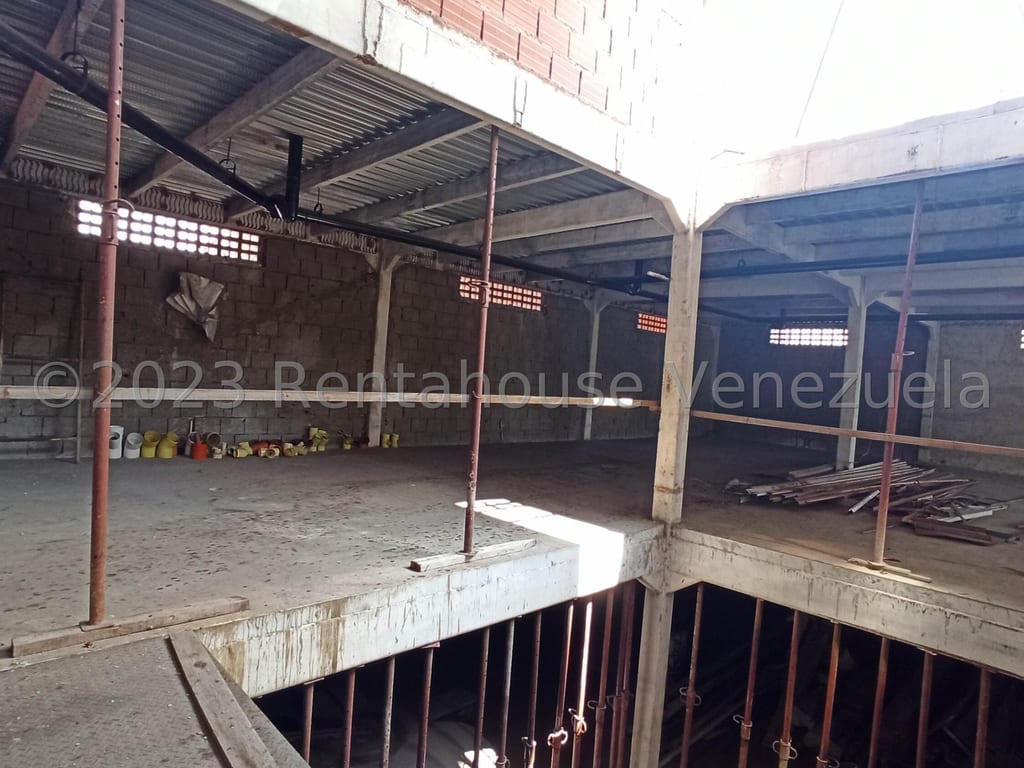 Local comercial en El Paraíso, Caracas - 1