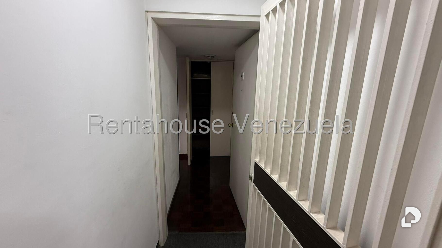 Apartamento en Santa Fe Sur, Caracas – 17