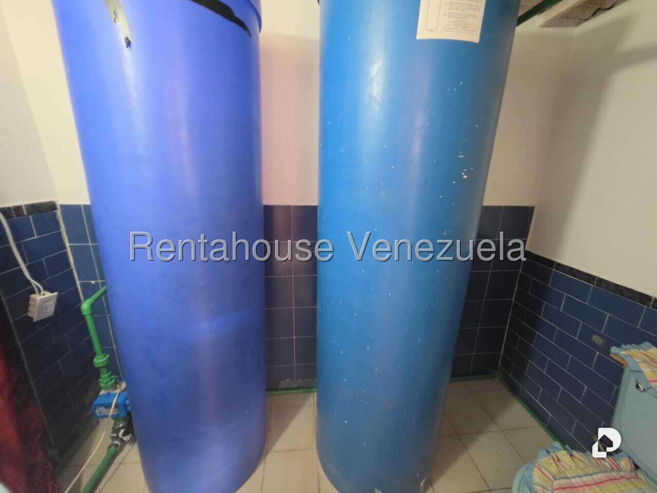 Casa en La California Sur, Caracas – 23
