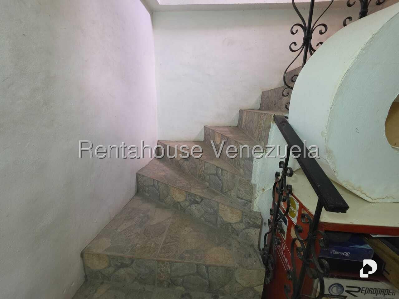 Casa en La California Sur, Caracas – 19