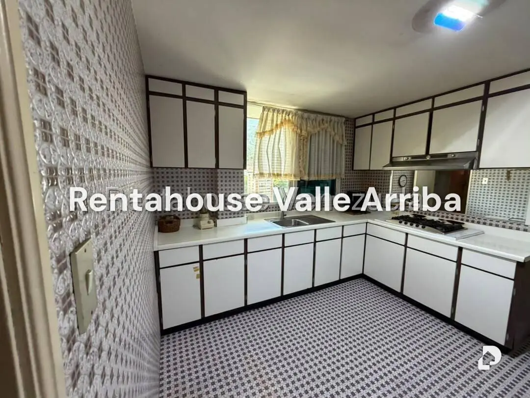 Apartamento en La Florida, Caracas – 15