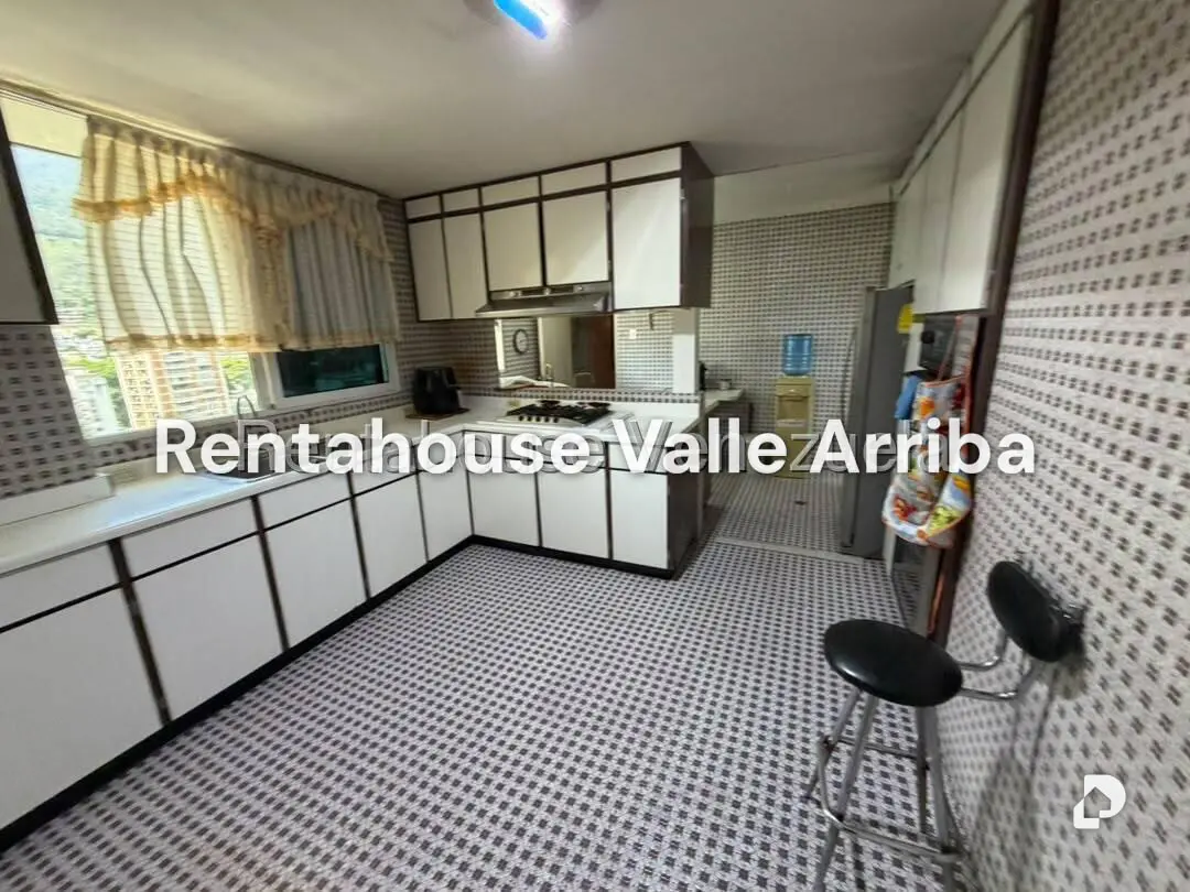 Apartamento en La Florida, Caracas – 18