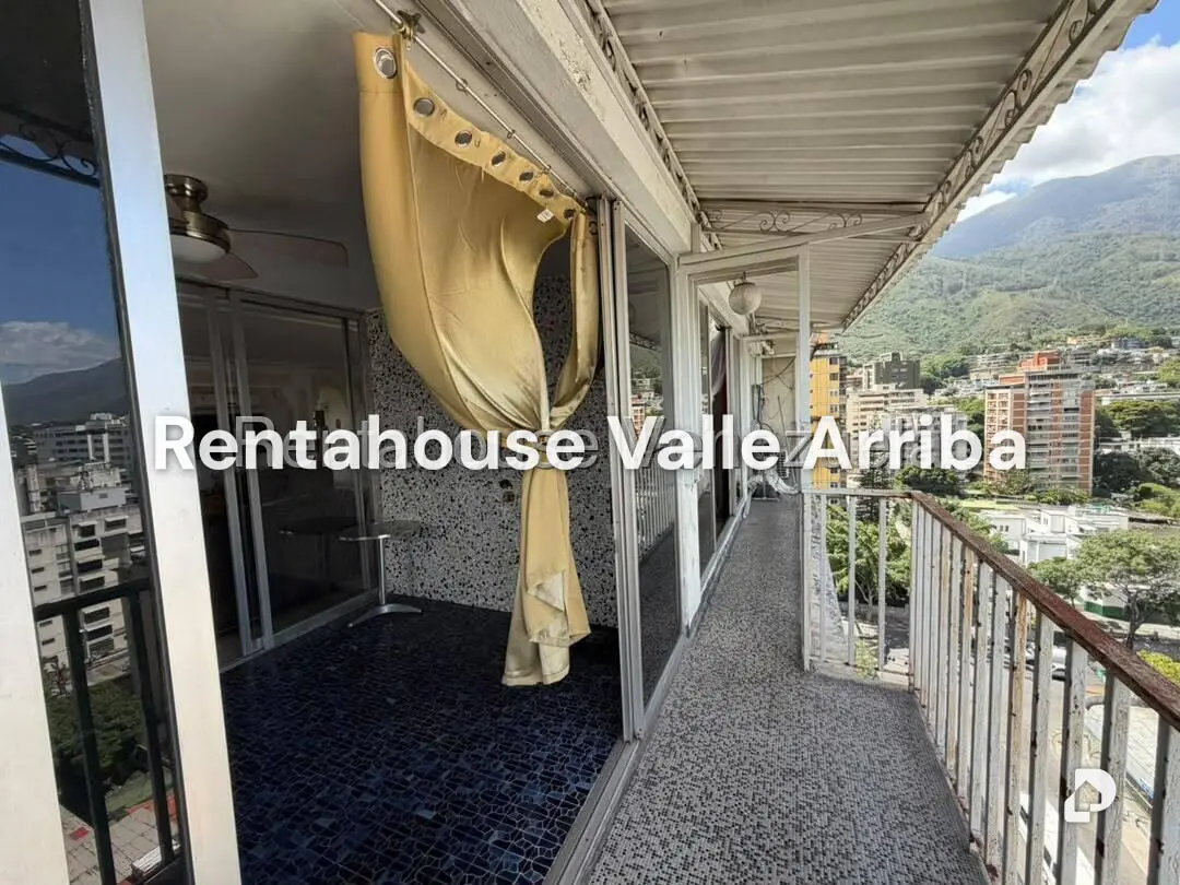 Apartamento en La Florida, Caracas – 11