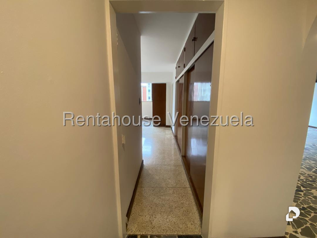 Apartamento en La Urbina, Caracas – 11