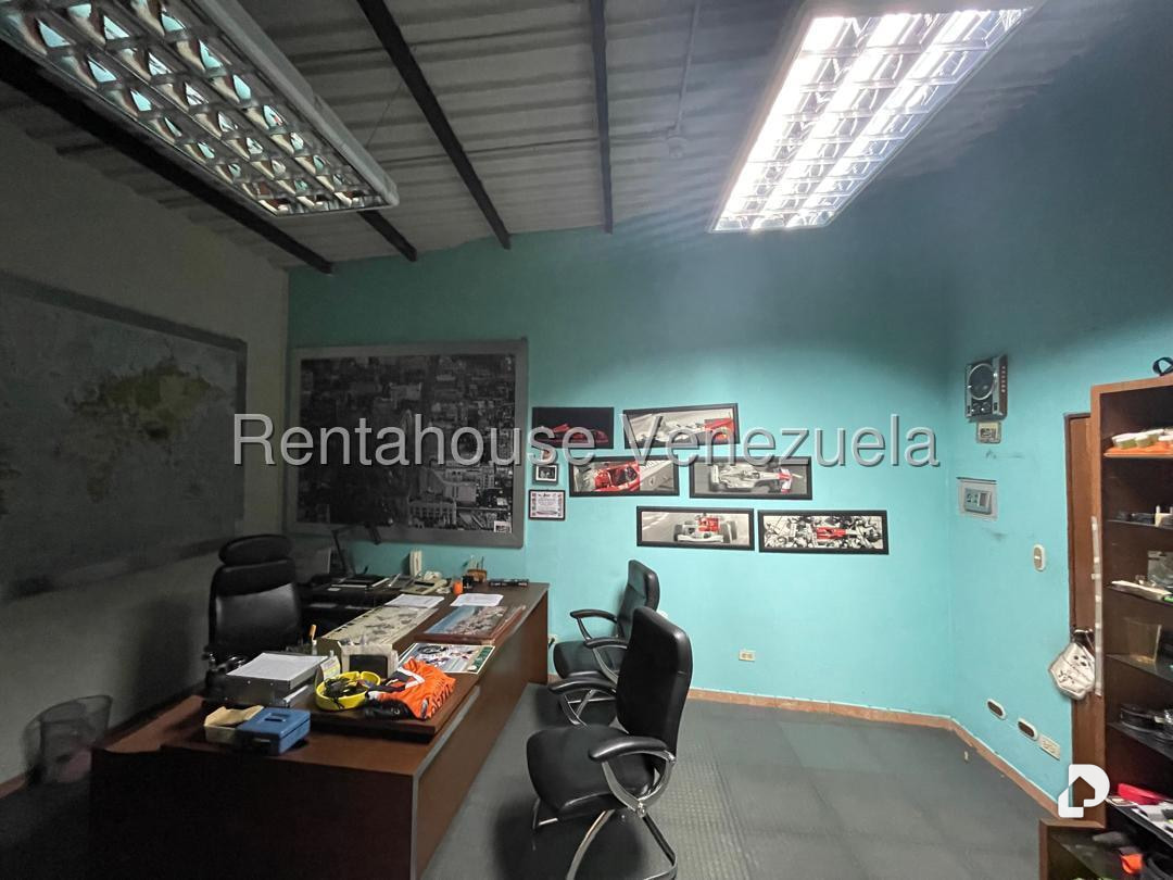 Galpón en Boleíta Sur, Caracas – 28