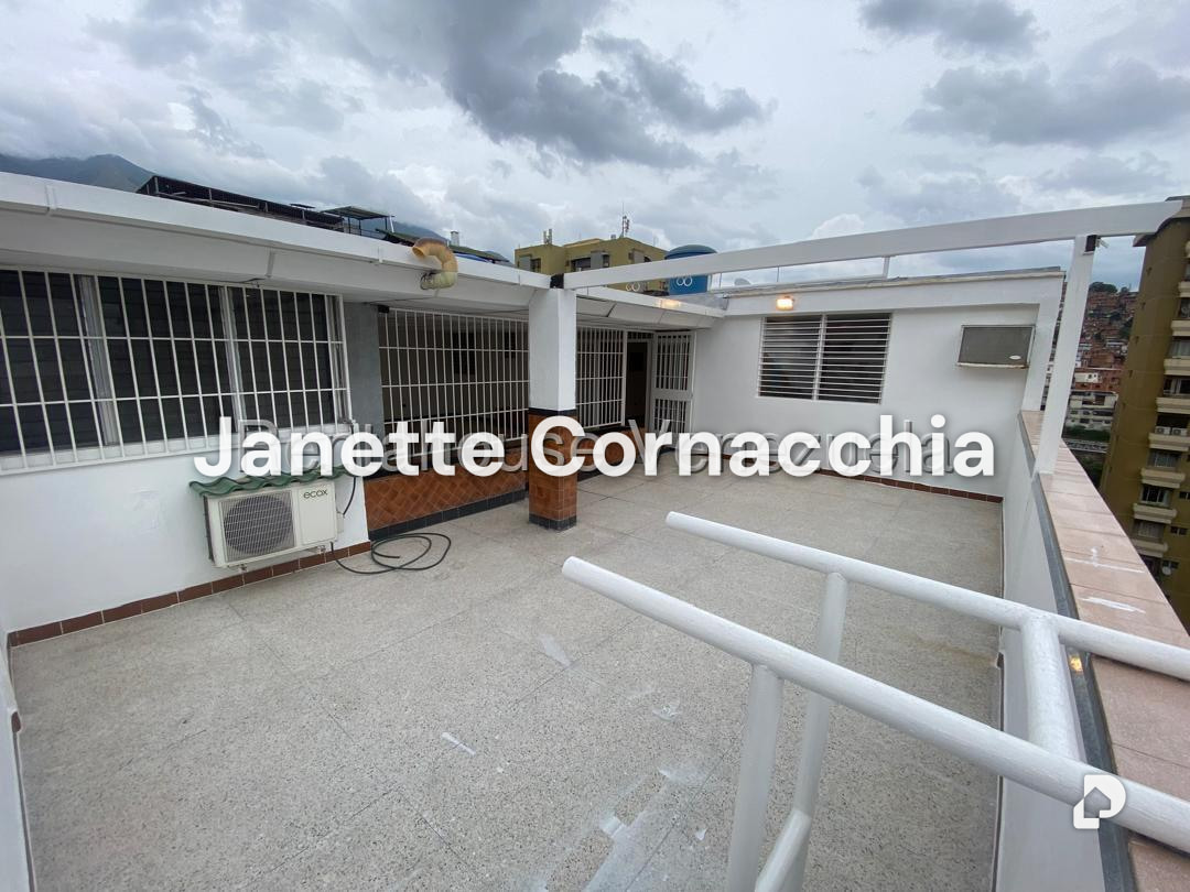 Apartamento en La Urbina, Caracas – 28