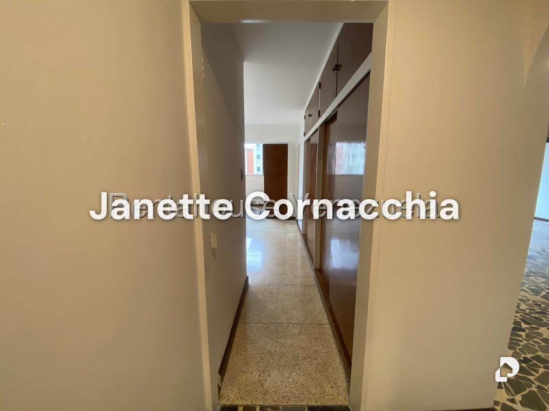 Apartamento en La Urbina, Caracas – 11