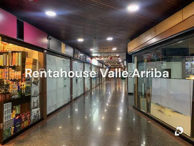 Local comercial en Santa Fe Norte, Caracas – 7