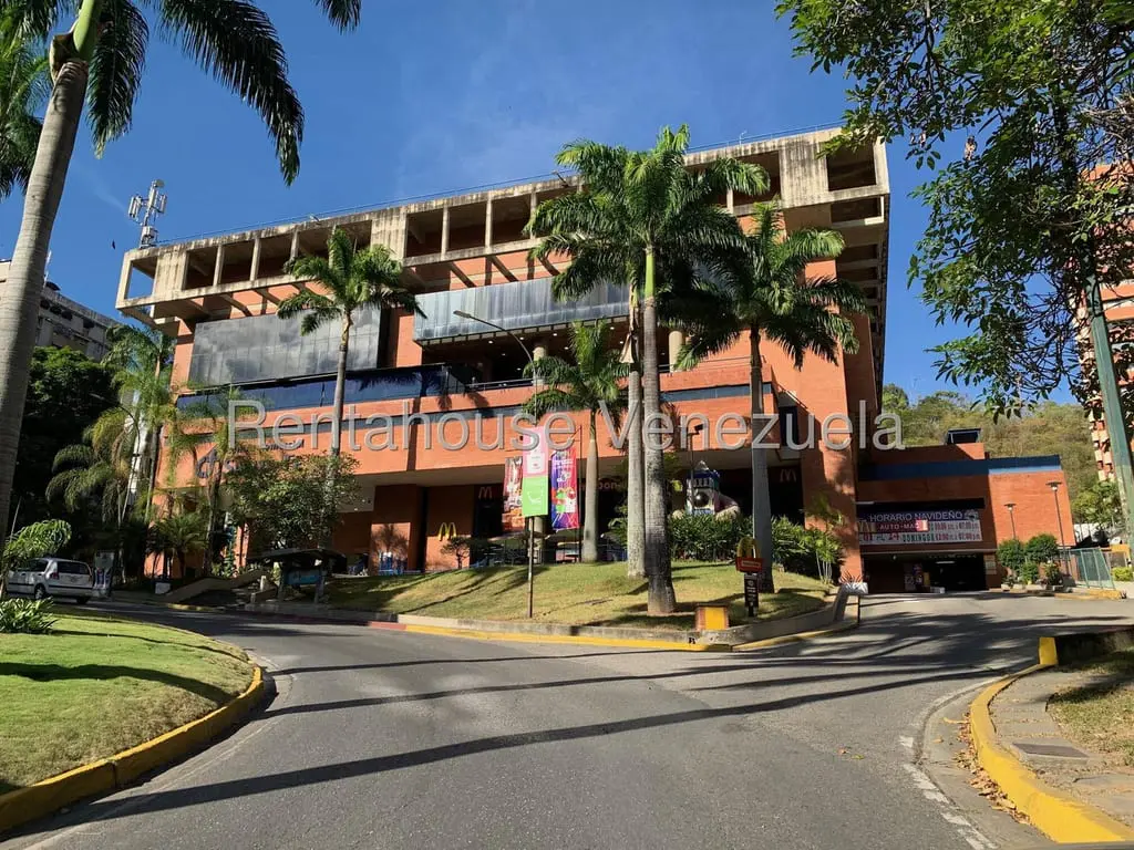 Local comercial en Santa Fe Norte, Caracas - 1