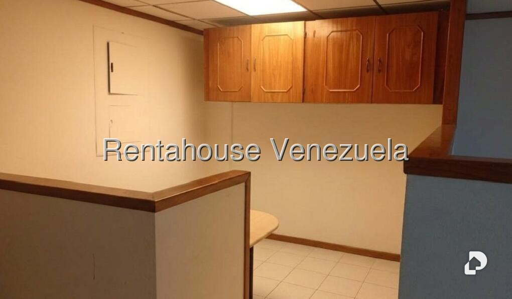 Oficina en Prados del Este, Caracas – 11